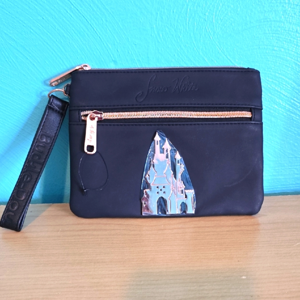 NWOT Black and Gold Women's Wrislet